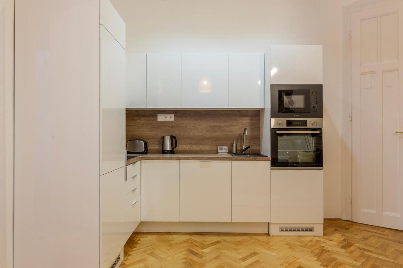 Glamorous Modern Apartment In The Hearth Of Budapest Eksteriør bilde